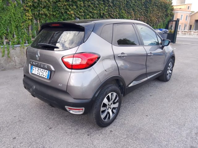 RENAULT Captur usata, con Autoradio