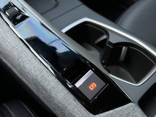 PEUGEOT 3008 usata, con Sensori di parcheggio anteriori