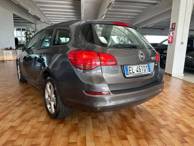OPEL Astra usata, con Autoradio