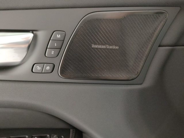 VOLVO XC60 usata, con Sistema di navigazione