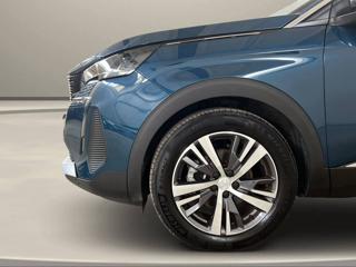 PEUGEOT 5008 usata, con Sensori di parcheggio anteriori