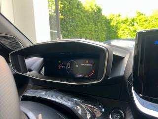 PEUGEOT 2008 usata, con USB