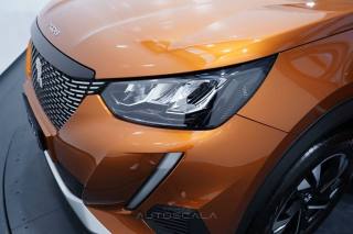 PEUGEOT 2008 usata, con Sensori di parcheggio posteriori