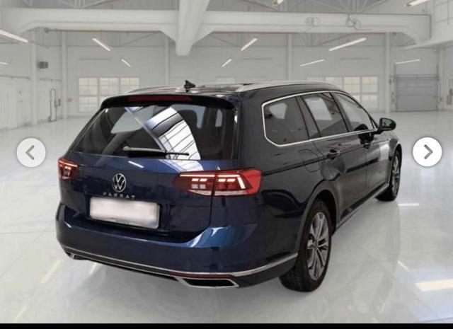 VOLKSWAGEN Passat Variant usata, con Airbag