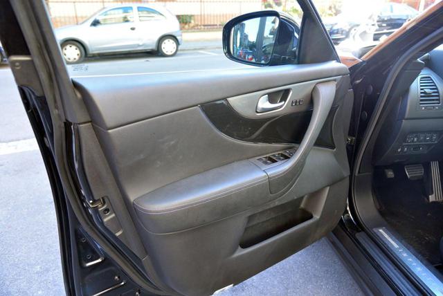 INFINITI QX70 usata, con Controllo trazione