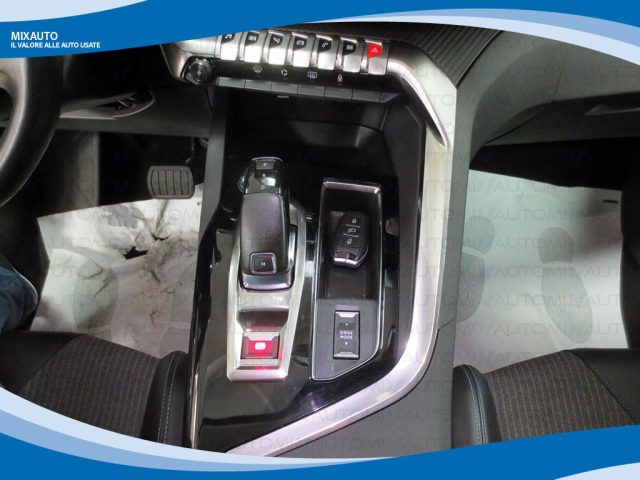 PEUGEOT 3008 usata, con Boardcomputer