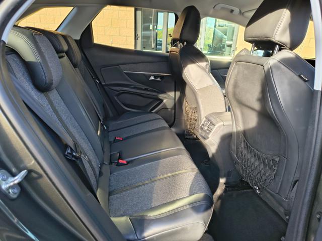 PEUGEOT 3008 usata, con Climatizzatore