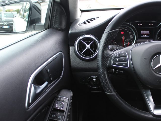 MERCEDES-BENZ GLA 200 usata, con Volante in pelle