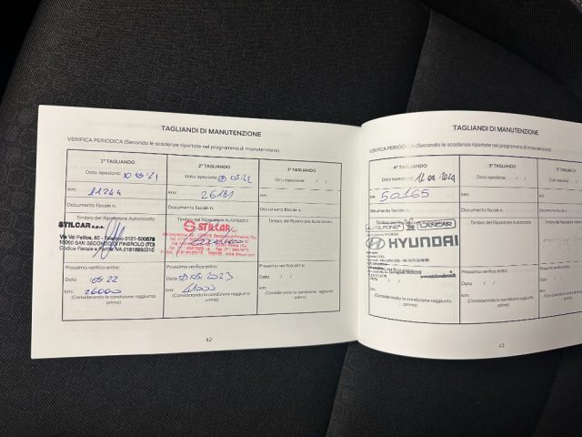 HYUNDAI Kona usata, con Volante in pelle