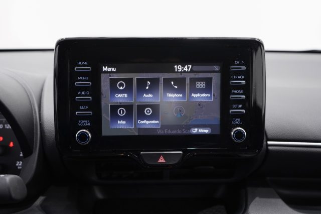 TOYOTA Yaris usata, con USB