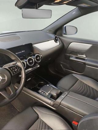 MERCEDES-BENZ GLA 180 usata, con Telecamera per parcheggio assistito