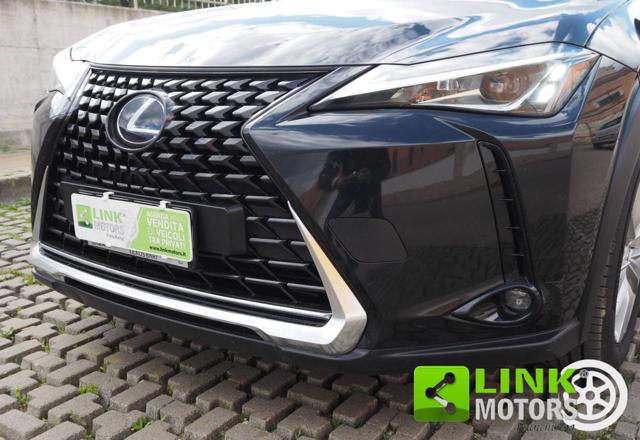 LEXUS UX 250h usata, con Fari full-led