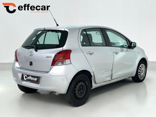 TOYOTA Yaris usata, con Autoradio
