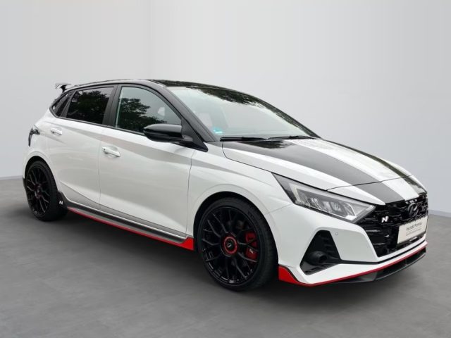 HYUNDAI i20 usata, con Airbag