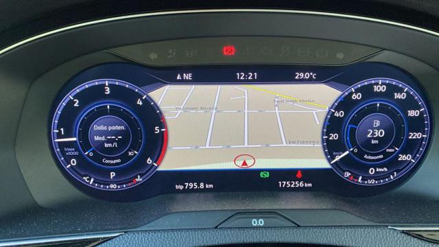 VOLKSWAGEN Passat Variant usata, con Climatizzatore