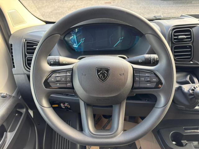PEUGEOT Boxer usata, con USB