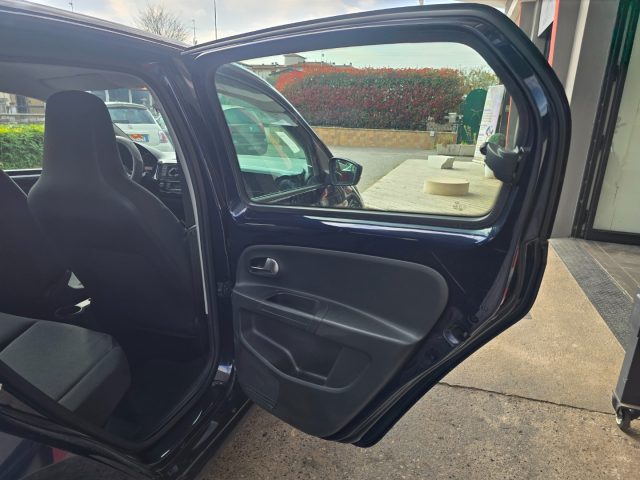 VOLKSWAGEN up! usata 49