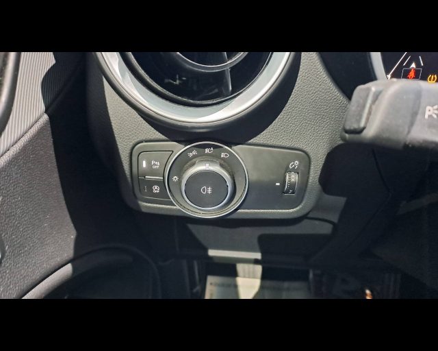 ALFA ROMEO Stelvio usata, con Sensori di parcheggio posteriori