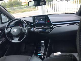 TOYOTA C-HR usata, con Climatizzatore