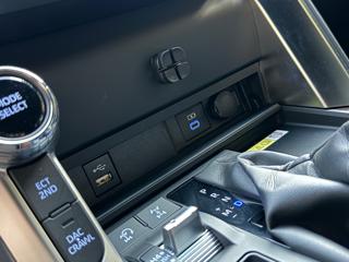TOYOTA Land Cruiser usata, con Touch screen