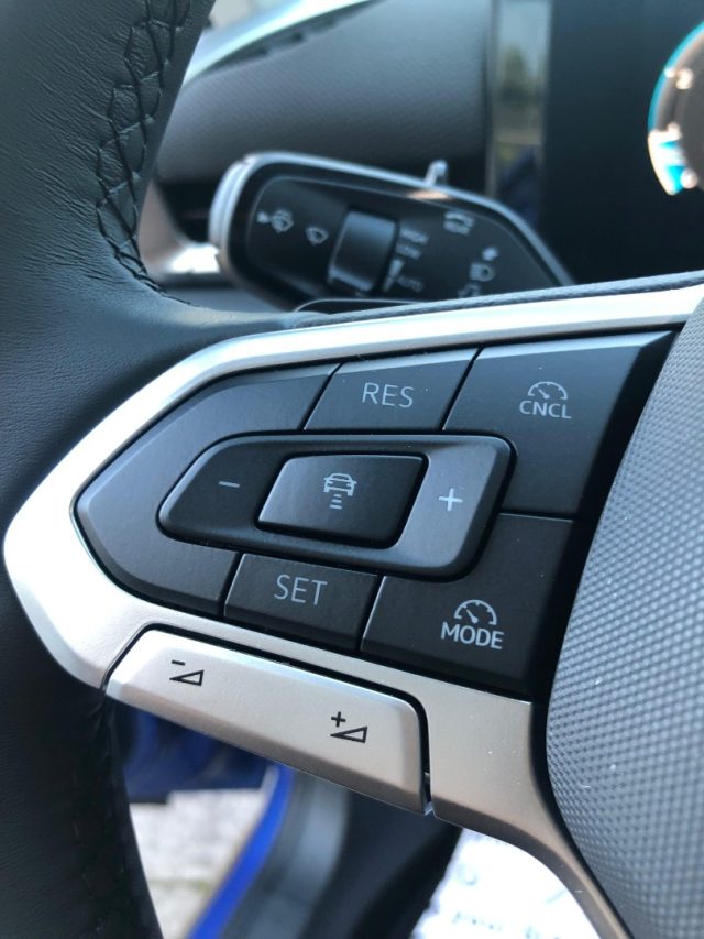 VOLKSWAGEN T-Roc usata, con Park Distance Control