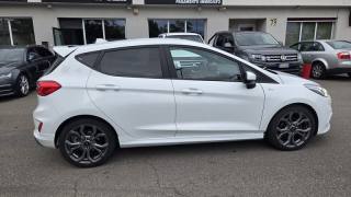 FORD Fiesta usata, con Autoradio