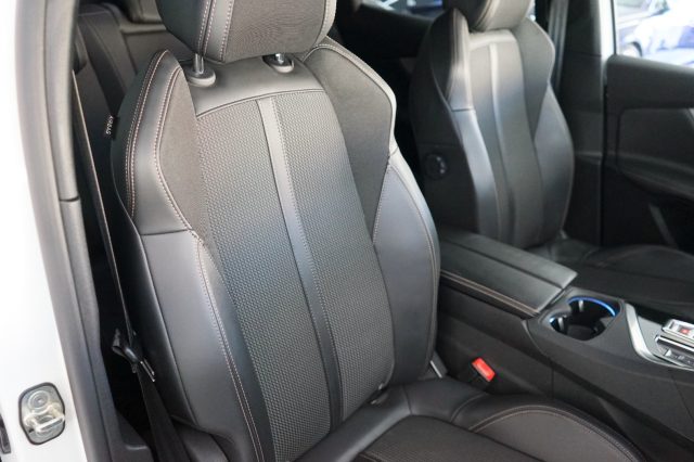 PEUGEOT 3008 usata 27