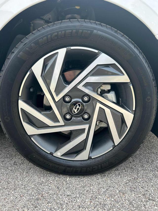 HYUNDAI i20 usata, con Controllo elettronico della corsia