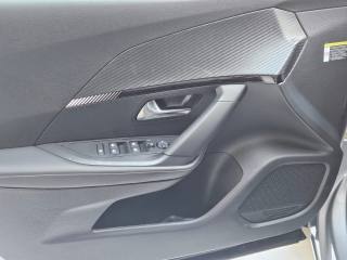 PEUGEOT 2008 usata, con USB