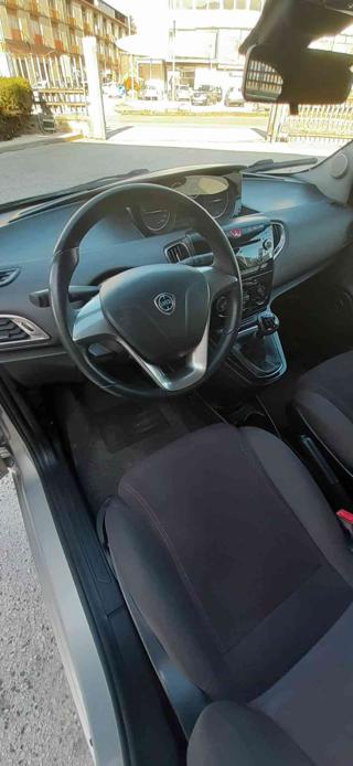 LANCIA Ypsilon usata, con Servosterzo