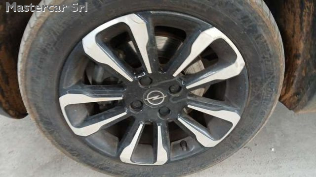 OPEL Crossland X usata, con Vetri oscurati