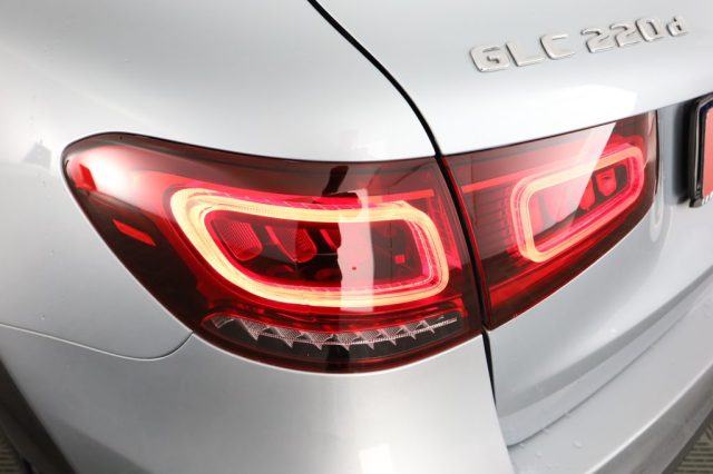 MERCEDES-BENZ GLC 220 usata 9