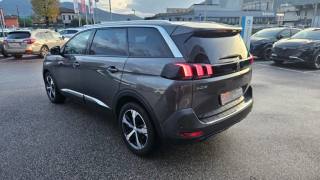 PEUGEOT 5008 usata, con Cerchi in lega