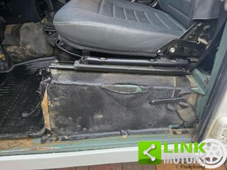 LAND ROVER Defender usata 38