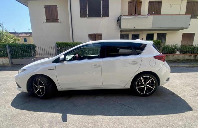 TOYOTA Auris usata 16