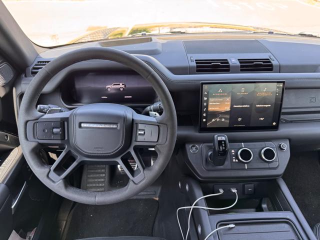 LAND ROVER Defender usata, con Autoradio
