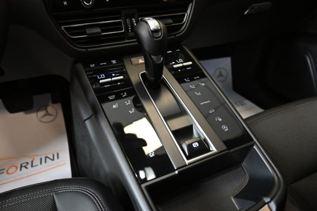 PORSCHE Macan usata 120