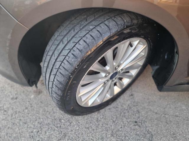 FORD Grand C-Max usata, con Volante in pelle