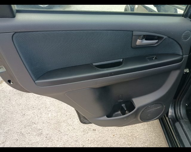 FIAT Sedici usata, con Sedile posteriore sdoppiato