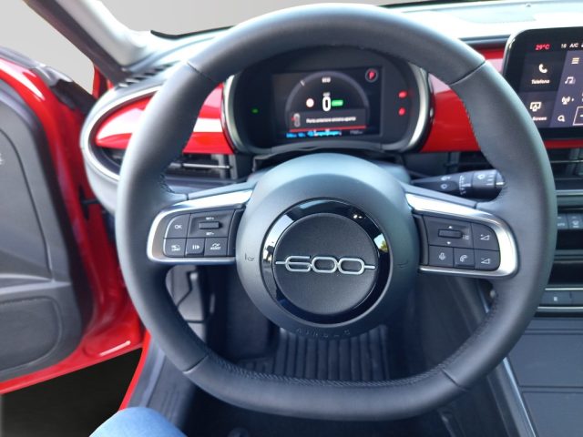 FIAT 600e usata, con Sensori di parcheggio posteriori