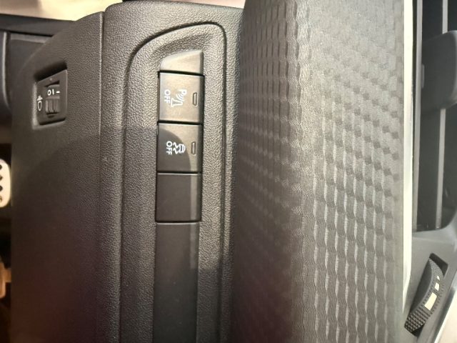 PEUGEOT 208 usata 11