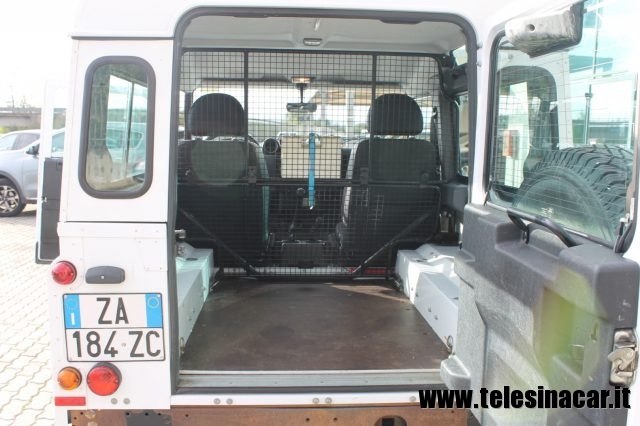 LAND ROVER Defender usata 14
