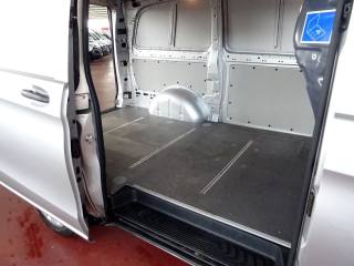 MERCEDES-BENZ Vito usata, con Lettore CD