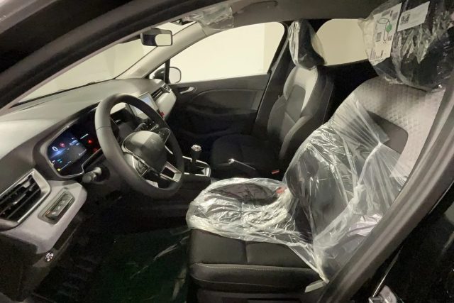 RENAULT Clio usata, con Autoradio digitale