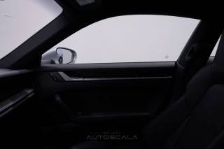 PORSCHE 992 usata, con Luci diurne LED