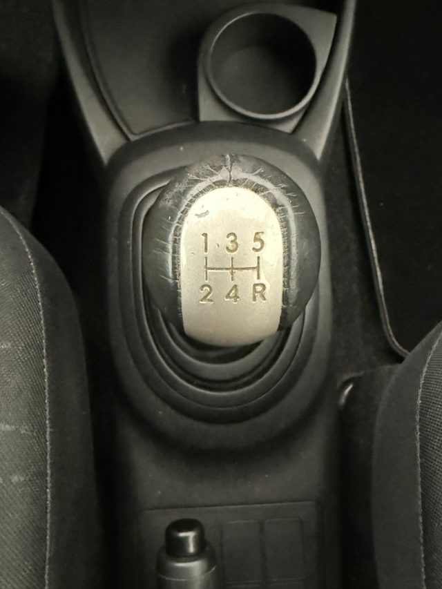 TOYOTA Yaris usata 20