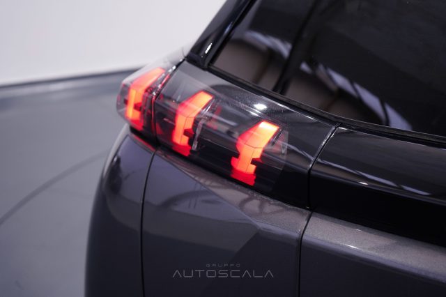 PEUGEOT 2008 usata, con Sensore di luce