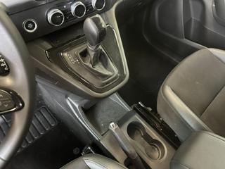 RENAULT Kangoo usata, con Touch screen