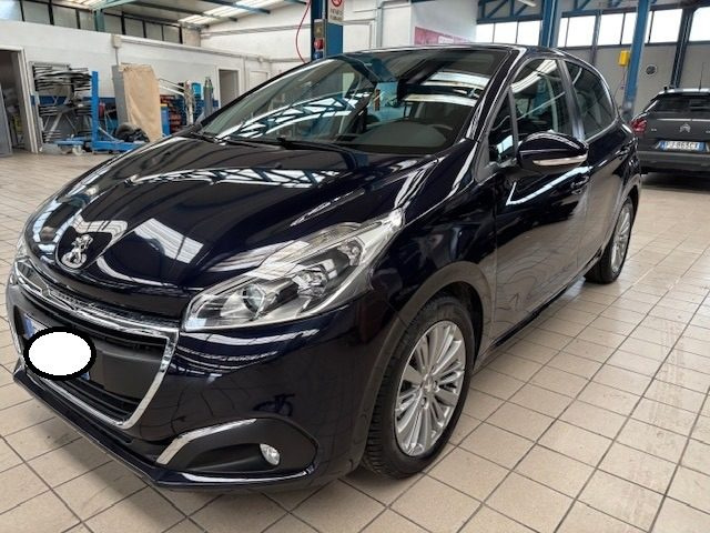 PEUGEOT 208 usata, con Airbag