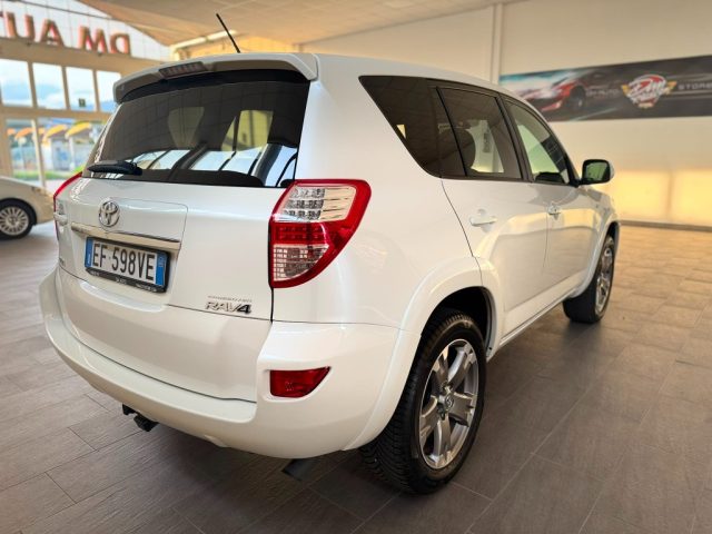 TOYOTA RAV 4 usata, con Cerchi in lega